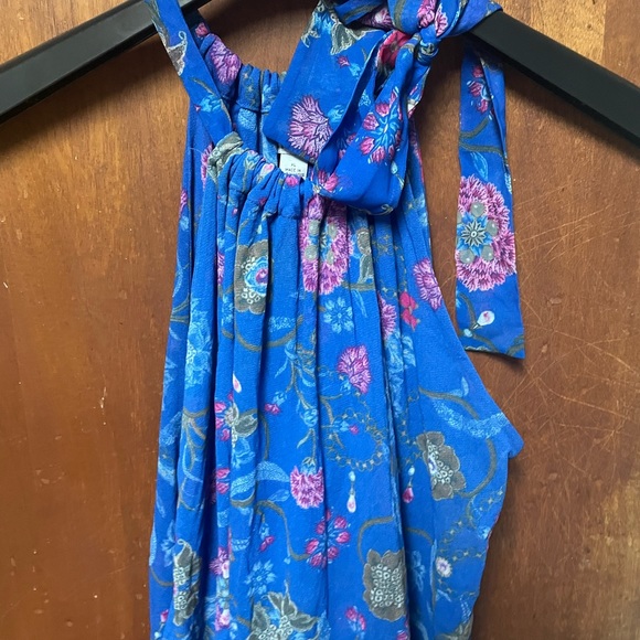 New York & Co. Tops - New York & Co Sleeveless Floral Blouse